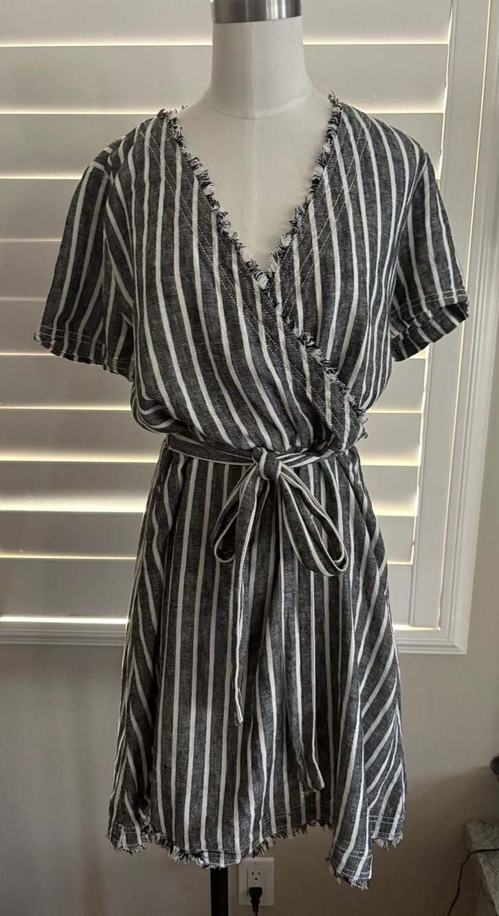 Susina Black & White Striped Casual Linen Tie Waist Fringed Edged Dress Size Sm